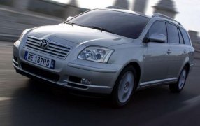AVENSIS II T250 BREAK