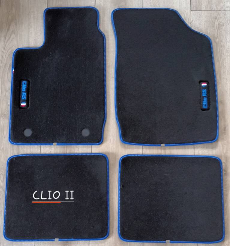RENAULT CLIO II - avec fixation sur tapis conducteur