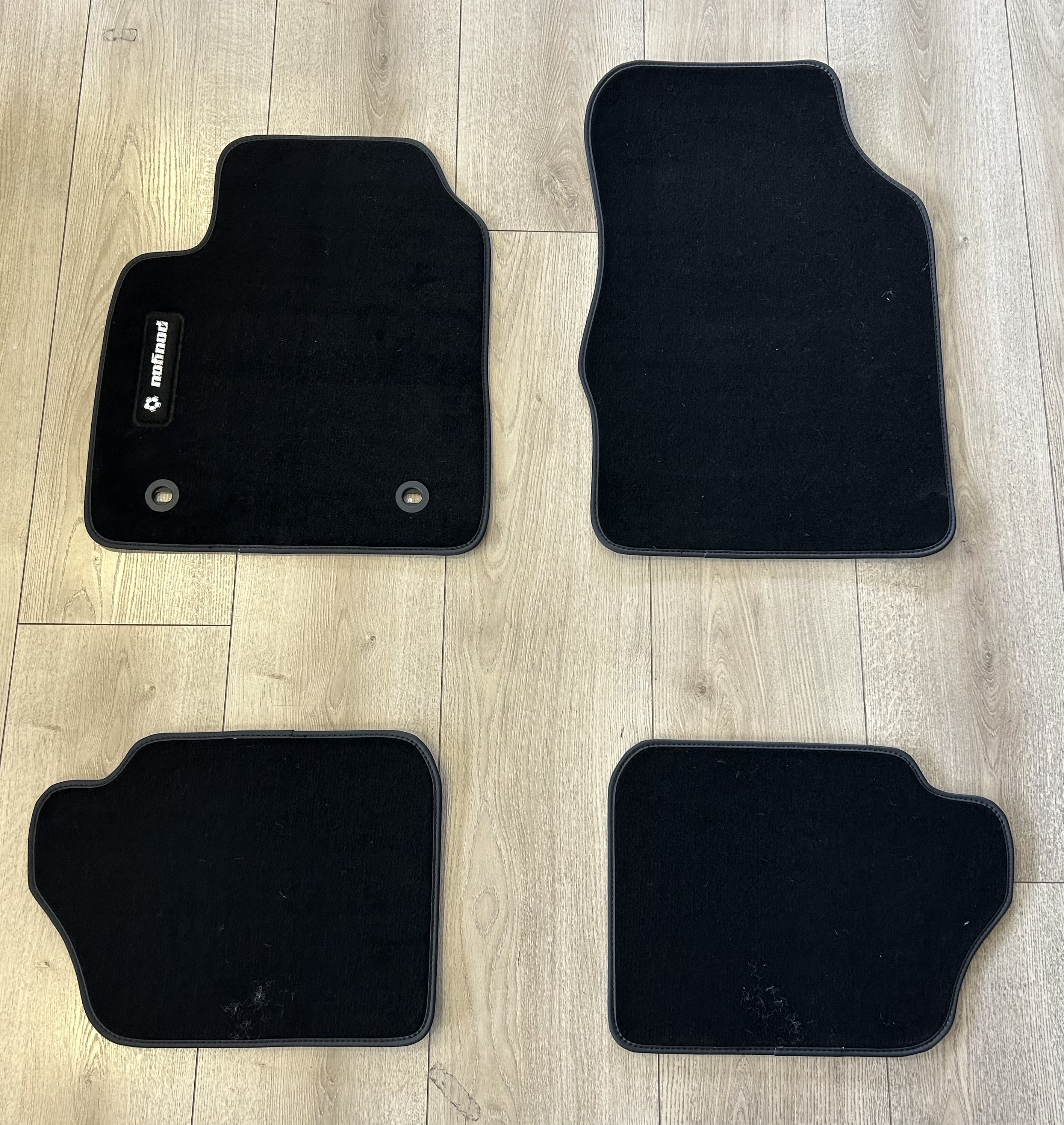 Gabarit FORD FIESTA VI - Entraxe fixation 29cm