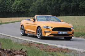 MUSTANG VI CALIFORNIA SPECIALE - 2 fixations sur le tapis conducteur
