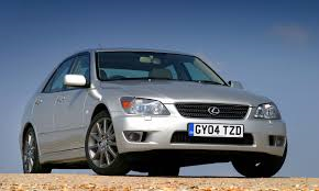 LEXUS IS 200H