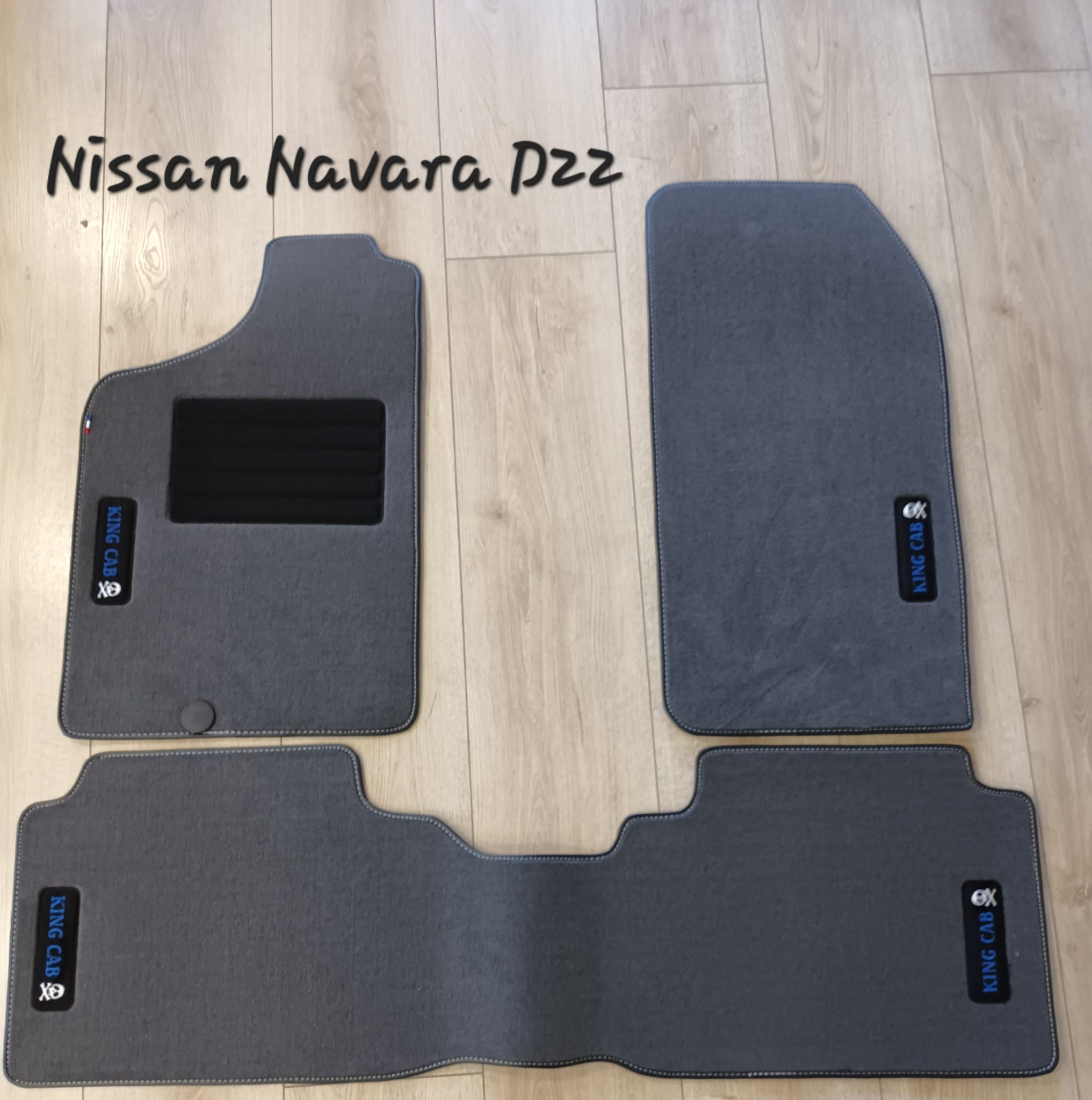 NISSAN NAVARA PICK UP D22 - 4 portes - double cabine