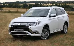 OUTLANDER IV PHEV ELECTRIQUE