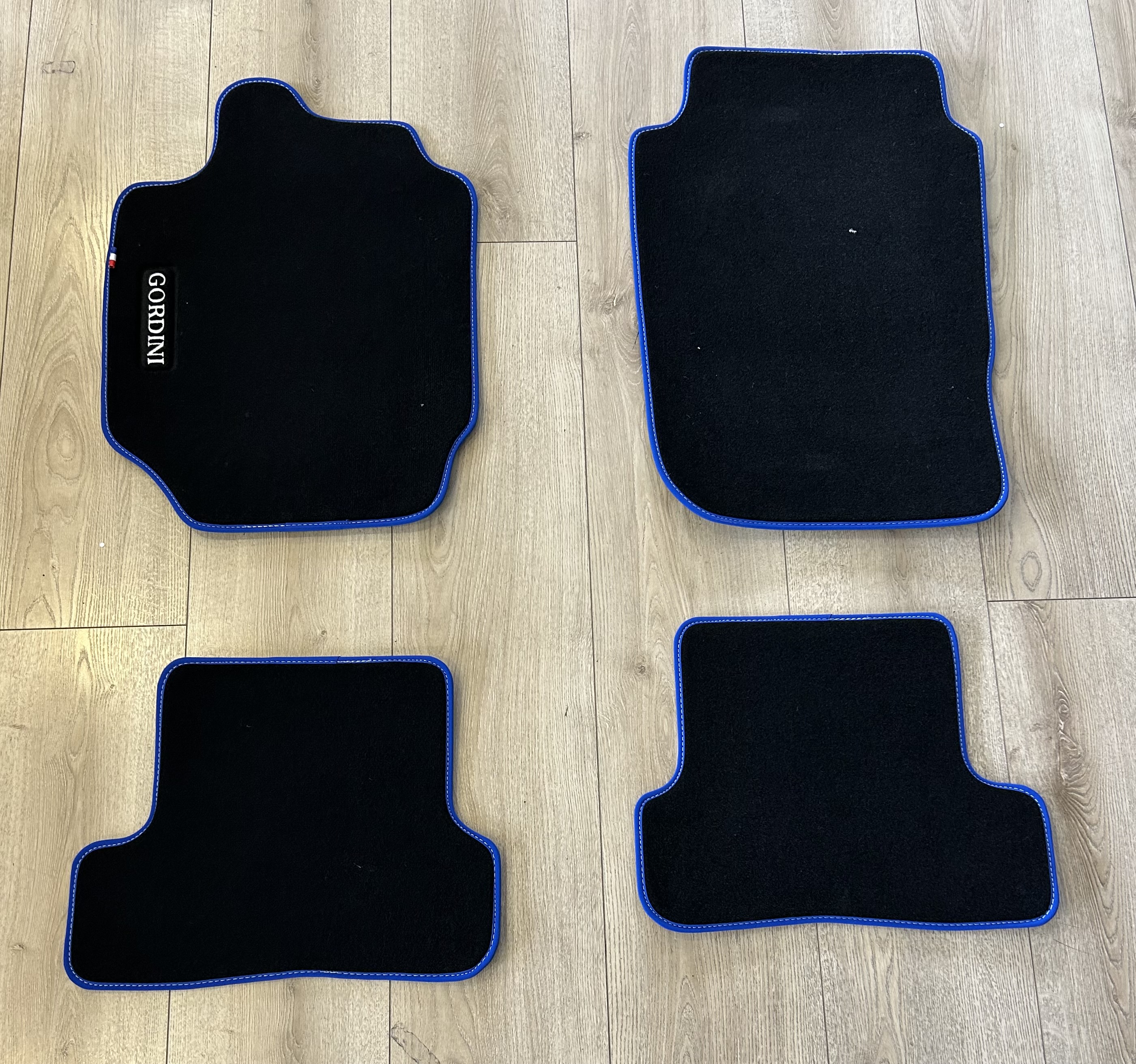 Gabarit RENAULT CLIO III RS - sans fixation tapis conducteur