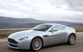 VANTAGE V8