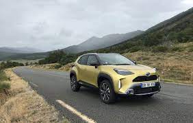 Yaris IV CROSS / IV CROSS HYBRIDE